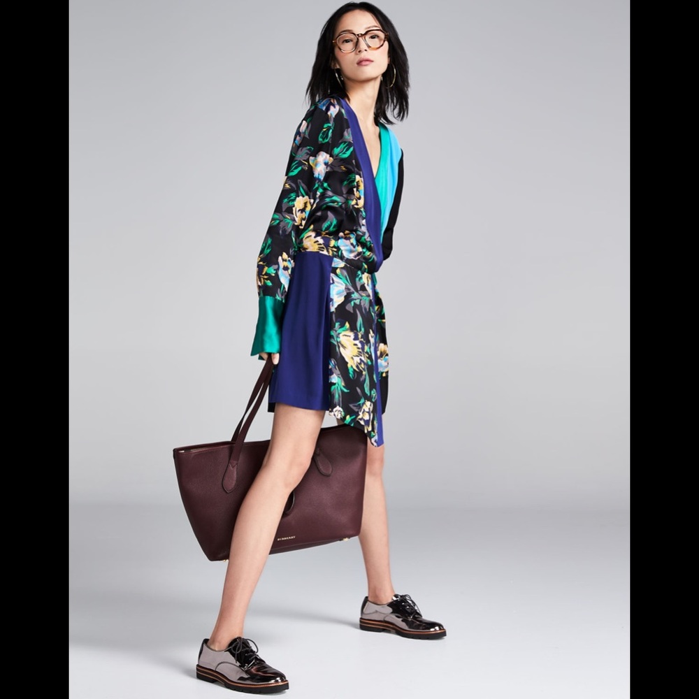 Diane Von Furstenberg Long Sleeve Crossover Dress - Picture 6 of 16